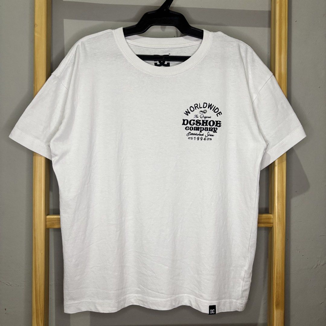 DC kids t-shirt (Category: Babies & Kids Fashion) located in Valenzuela. Submitted by thriftynanay88 (Listing ID 1465471414, Image 2). Description: Size 140 on tag 9-10Y.