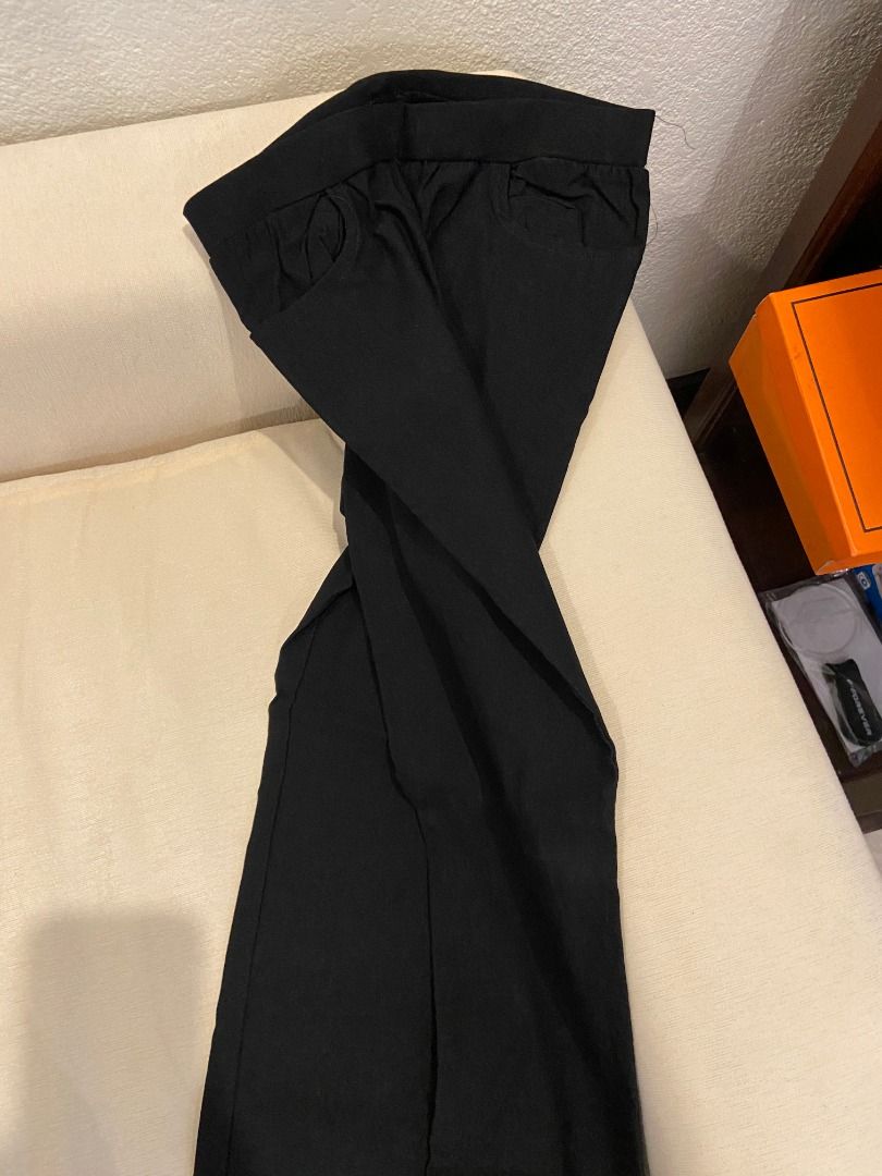 decathlon elastic pants activewear jeans black (Category: Other Bottoms) located in Quezon City. Submitted by gogo.sparkle (Listing ID 1465411320, Image 3). Description: bought in taiwan.