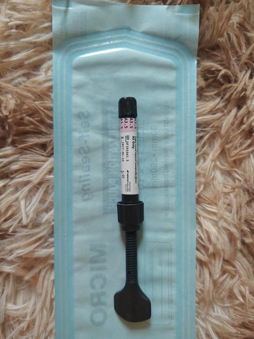 DenFil Light-Cured Hybrid Composite Resin A3.5 (Category: Medical Supplies & Tools) located in Manila. Submitted by miss.sea (Listing ID 1465409369, Image 1). Description: - Brand: DenFil by Vericom - Product: Light-cured hybrid composite resin - Shade: A3.5 - Size: 4g syringe - Condition: Brand new, unopened (stored on sterilization pouch) - Lot Number: DF3919A3.5 - Expiry Date: 2027-04-19 - Note: Rx only.