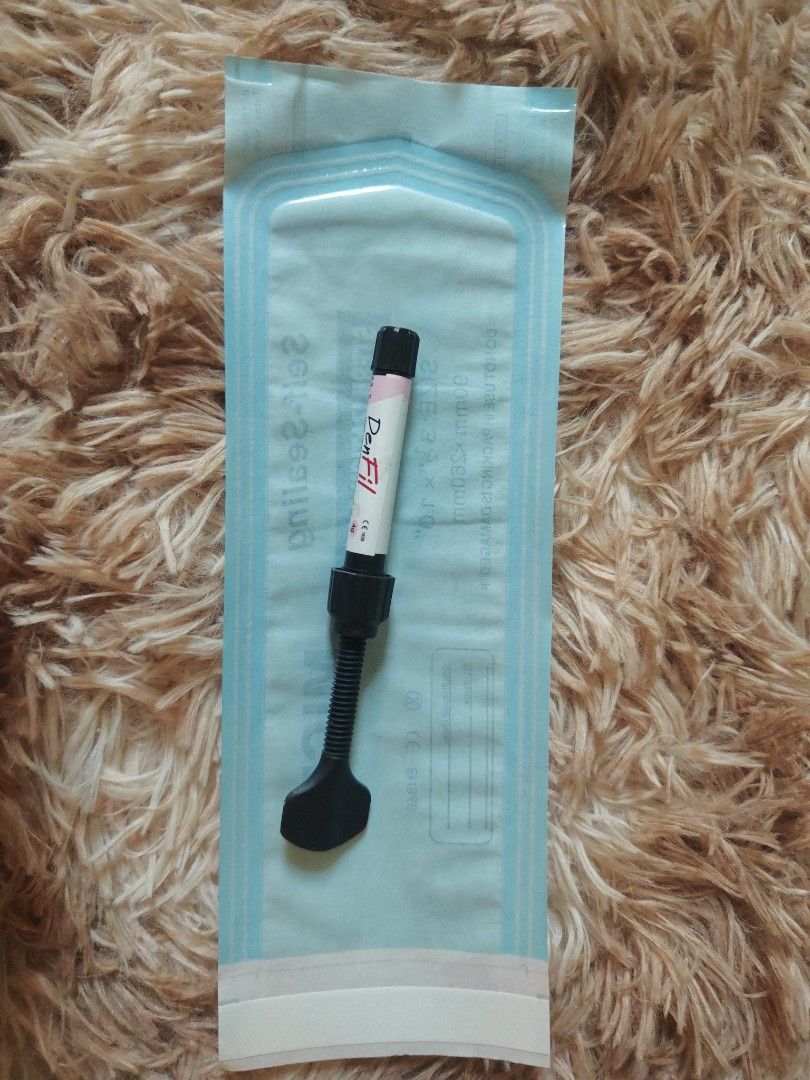 DenFil Light-Cured Hybrid Composite Resin A3.5 (Category: Medical Supplies & Tools) located in Manila. Submitted by miss.sea (Listing ID 1465409369, Image 2). Description: - Brand: DenFil by Vericom - Product: Light-cured hybrid composite resin - Shade: A3.5 - Size: 4g syringe - Condition: Brand new, unopened (stored on sterilization pouch) - Lot Number: DF3919A3.5 - Expiry Date: 2027-04-19 - Note: Rx only.
