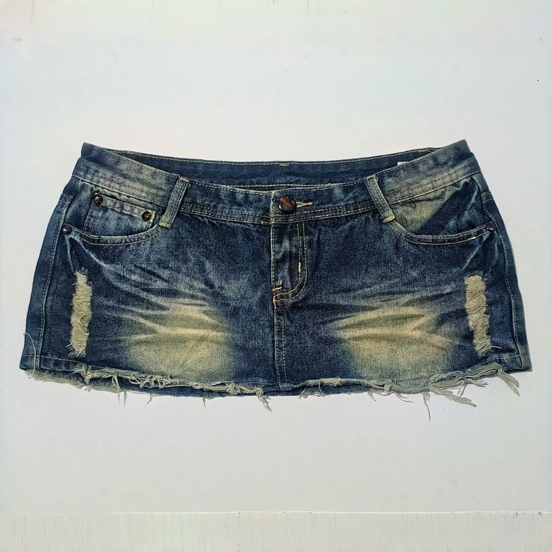 [sold] Denim micro skirt y2k style (Category: Skirts) located in Tarlac. Submitted by yohfinds (Listing ID 1465435497, Image 1). Description: please refer to medida sizing. waist : 32 | length : 9 | thigh : 12 | brand : ijeans | condition : good no when worn..