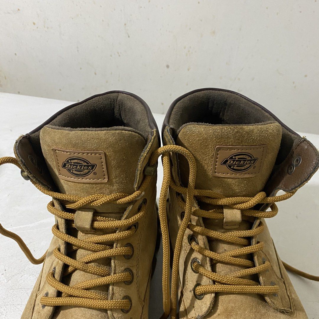 Dickies (Category: Boots) located in Isabela. Submitted by islandsrelics (Listing ID 1465463710, Image 3). Description: Size 42 Need Wash Only.