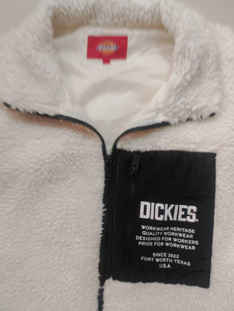Dickies (Category: Coats, Jackets and Outerwear) located in Davao. Submitted by chadbryenrimdan (Listing ID 1465520290, Image 3). Description: ✅ authenticated ✅brand new condition fresh from ware house ✅jnt courier ✅non hidden issue ✅pede sa oa ✅ declared brand new white pure.