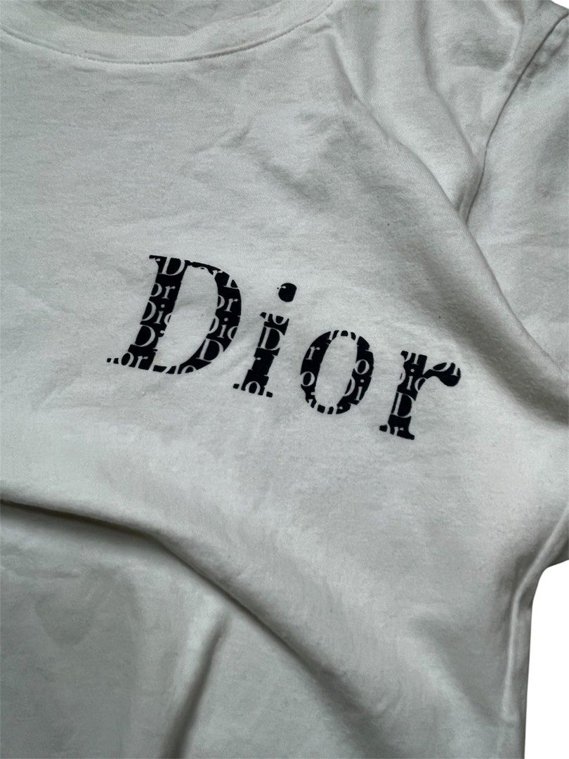 Dior (Category: Shirts) located in Leon. Submitted by fluffythriftshop (Listing ID 1465494884, Image 2). Description: Dior Small Needwash stain Color Rate : 9.5 out of 10 Excellent Condition .