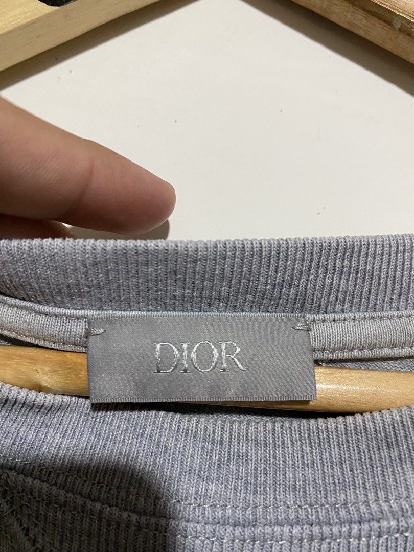 DIOR PAINT SPLATTER (Category: Activewear) located in Cagayan de Oro. Submitted by ansasalab39908 (Listing ID 1465528716, Image 3). Description: Size S-M (W20x28) Condition: Vgoodcondition Color rate:9.8/10 Flaws:None .