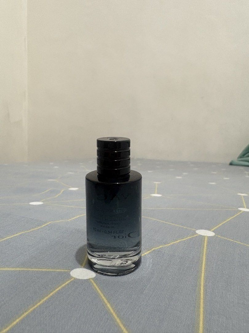 Dior Sauvage 10ml (Category: Fragrance & Deodorants) located in Quezon City. Submitted by stayyysmiley (Listing ID 1465514269, Image 2). Description: FOR SALE ONLY DIOR SAUVAGE EDT 10ml Brandnew ₱850 only.