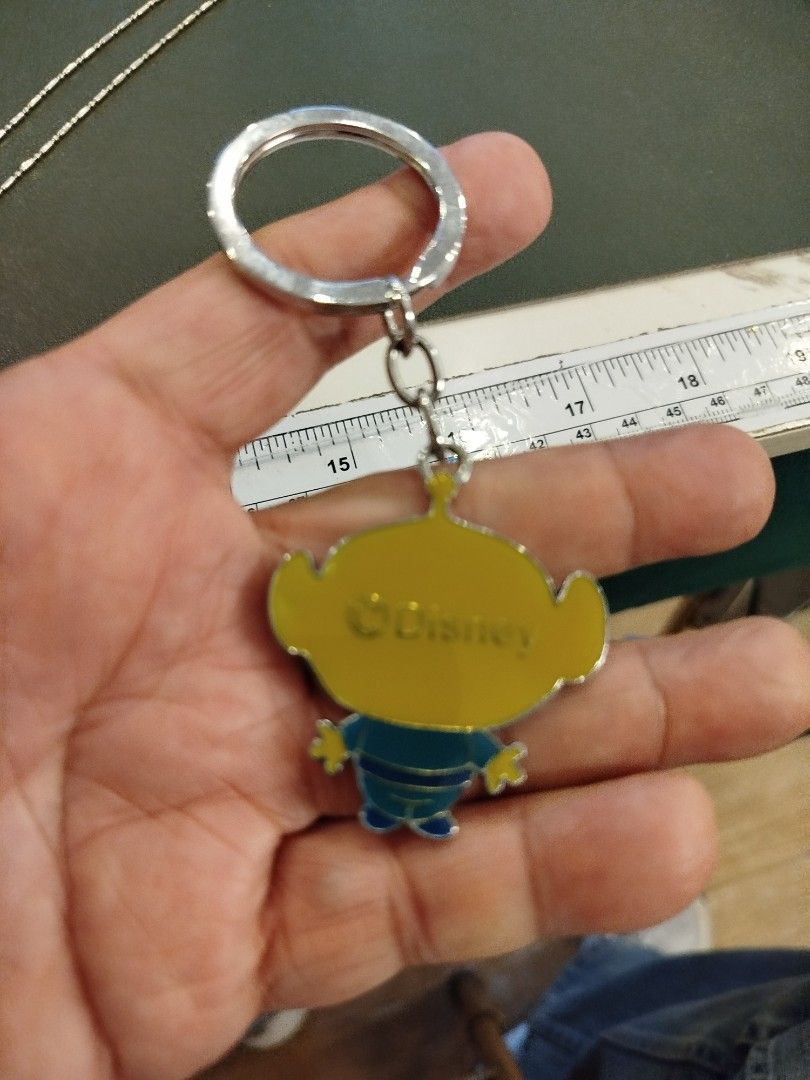 Disney toy story alien keychain (Category: Educational & Learning Toys) located in Quezon City. Submitted by toys_r_here (Listing ID 1465461382, Image 3). Description: GOOD FOR GIFT AND COLLECTION as is po Good condition First to pay gets the item pa check nalng sa pic yun condition pm me for questions ship pwede lalamove or jnt qc and marikina area.