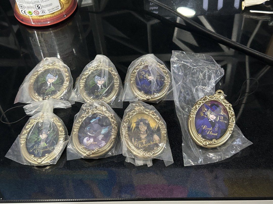 Disney Twisted Wonderland Frame Charm (Category: Designer & Blind Box Toys) located in General Trias. Submitted by aprilocampo0412 (Listing ID 1465423423, Image 1). Description: Disney Twisted Wonderland Frame Charm Good as new 100 each Loc Tanza Cavite.
