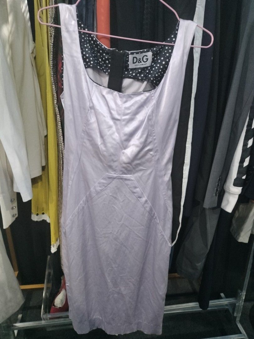 Dolce& Gabbana (Category: Activewear) located in Quezon City. Submitted by dex.colletions (Listing ID 1465525083, Image 2). Description: authentic preloved size- small pm.