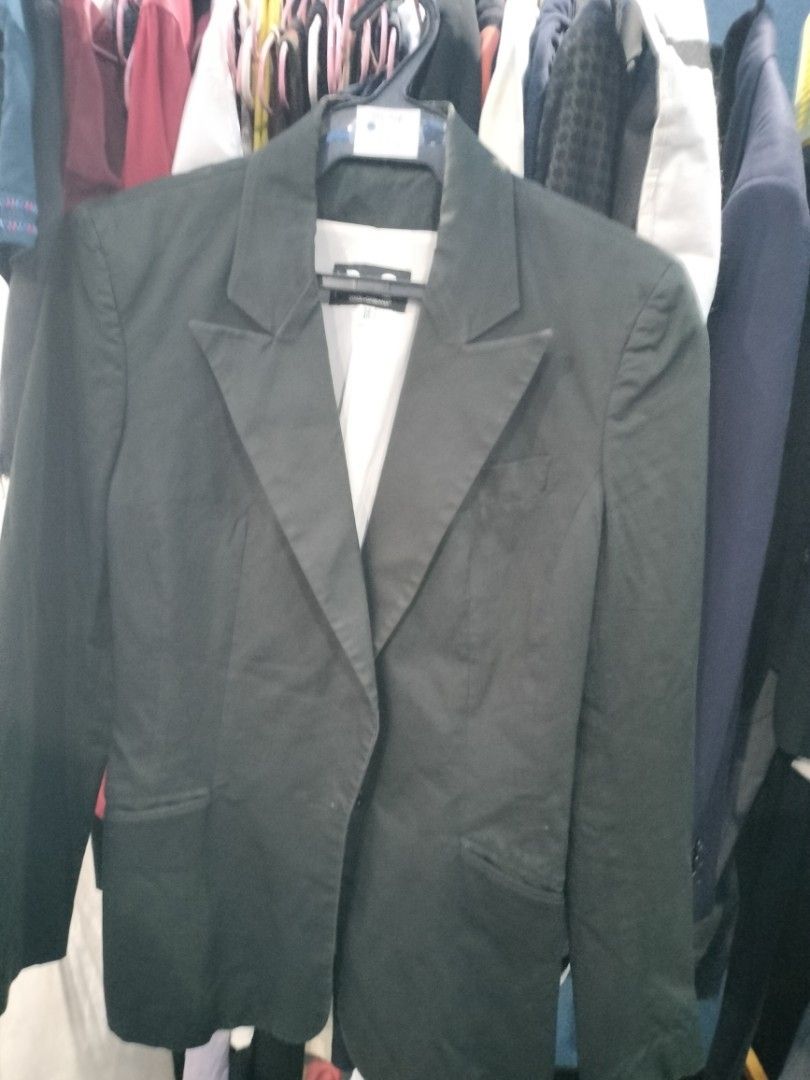 Dolce&Gabbana (Category: Coats, Jackets and Outerwear) located in Quezon City. Submitted by dex.colletions (Listing ID 1465520530, Image 3). Description: authetic prelove small size pm.