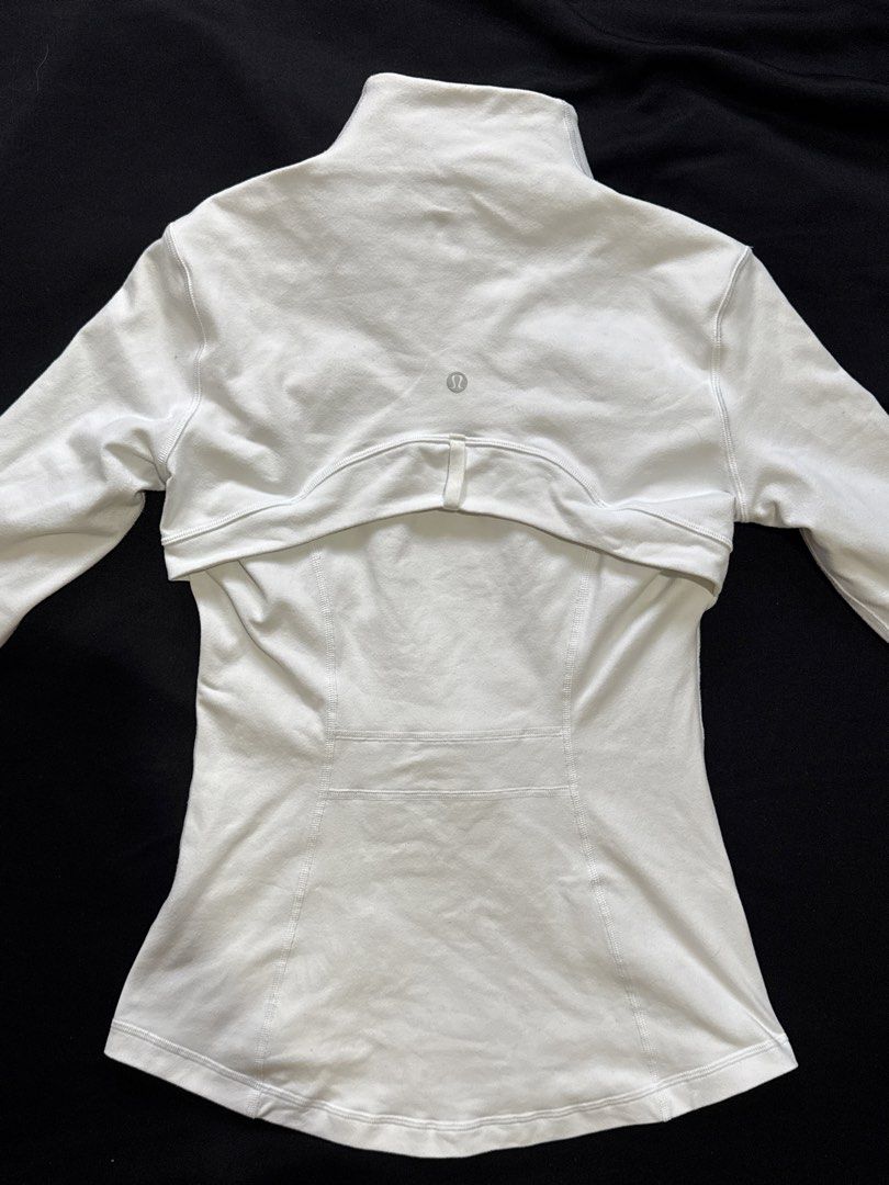 DOT 6 • lululemon define jacket luon (white) (Category: Activewear) located in Angeles City. Submitted by secondset (Listing ID 1465458751, Image 3). Description: 📌Please read my bio before ordering 💰MOP: GCash only 🚚MOD: J&T only ❕Due to limited replies allowed on the app we will not reply to lowballers Width: 13.5” Length: 26” Has a minor stain at the back.