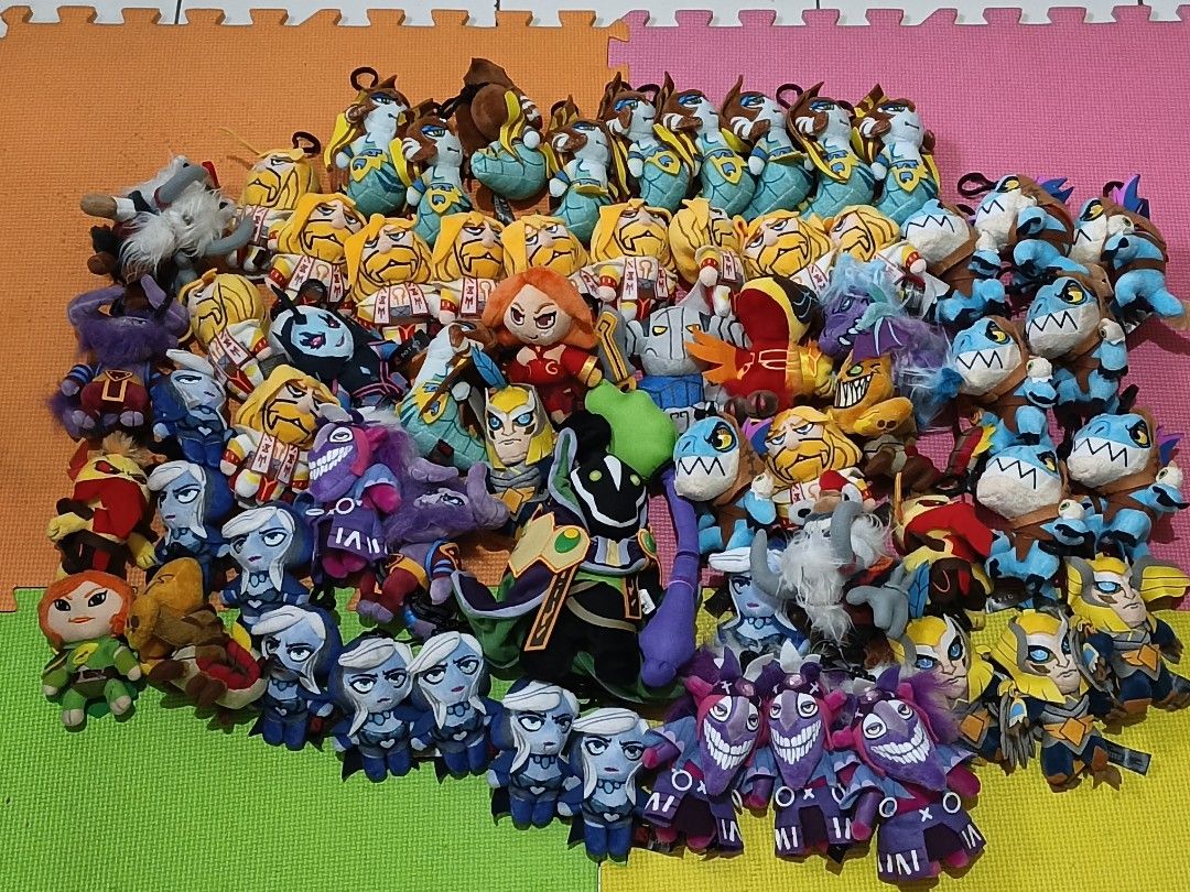 Dota 2 Plush Toys Assorted Heroes (Category: Plushies & Soft Toys) located in Quezon City. Submitted by jepoyyyy (Listing ID 1465385121, Image 1). Description: - price varies depending on hero -Huge lot of Dota 2 hero plush toys - Includes popular characters like Lina, Earthshaker, and Rubick - Features various sizes and dynamic poses - High-quality stuffed plushies, perfect for fans and gamers.