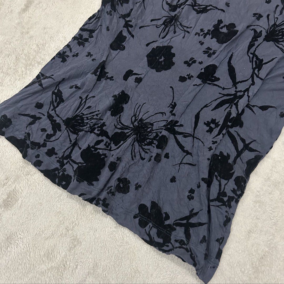 dries van noten (Category: Shirts) located in Zamboanga. Submitted by sapananga (Listing ID 1465517236, Image 2). Description: dries van noten quilted floral flocked tee size xs 23Lx 15.5W details are posted.