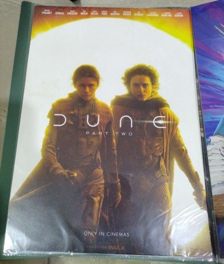 Dune 2 Movie Poster A3 官方電影海報 （分類：文具及工藝 - 畫作及印刷品）位於 Hong Kong。 由 kojakwinebar 提交（商品編號 1465446248，圖片 1）。簡介： A3 Dune 2 官方電影海報, 四角小輕傷, 東鐵線火炭/大埔墟/太和站交收, 其他站另議。
