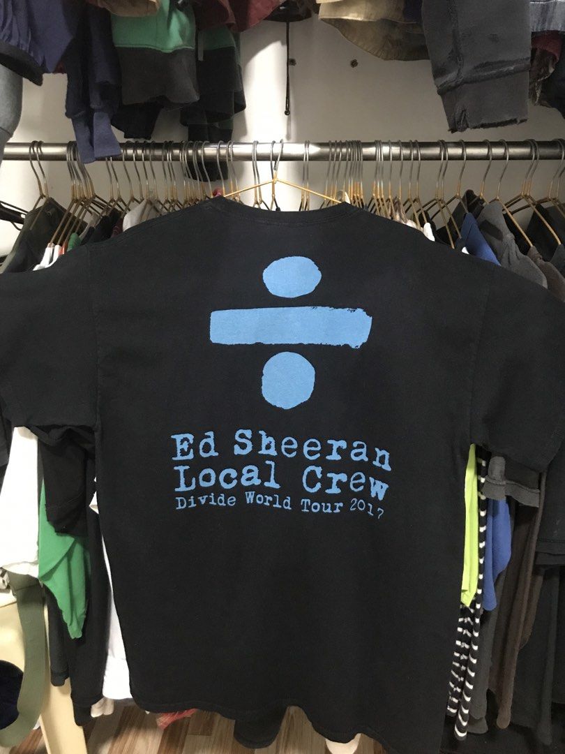 Ed Sheeran Divide Local Crew T-Shirt (Category: Tshirts & Polo Shirts ) located in Manila. Submitted by terlterlterl (Listing ID 1465532536, Image 2). Description: 29x20.5 no issue.