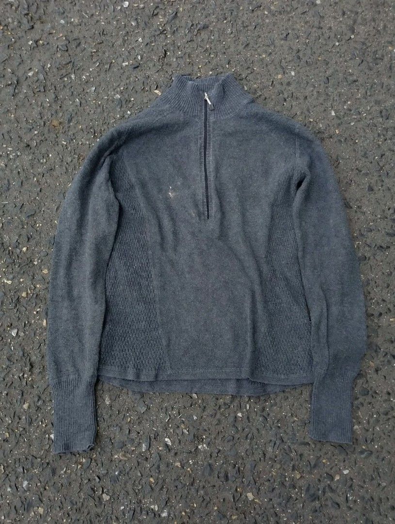 Eddie Bauer Quarter Zip Sweater (Category: Coats, Jackets and Outerwear) located in Manila. Submitted by vintagefourthrifts (Listing ID 1465578718, Image 1). Description: .