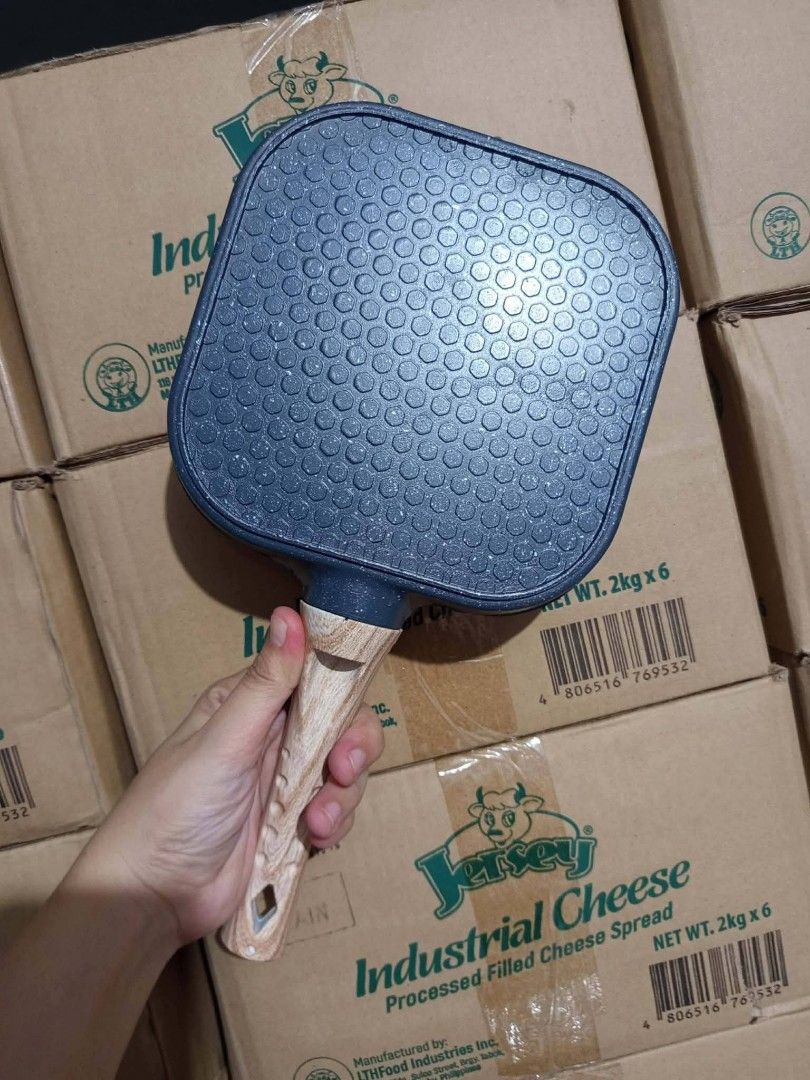 Egg Pan (Category: Cookware & Accessories) located in Manila. Submitted by redonline (Listing ID 1465384561, Image 3). Description: EGG PAN ₱300 ON HAND BRAND NEW Same day delivery COD PM for orders and inquiries.