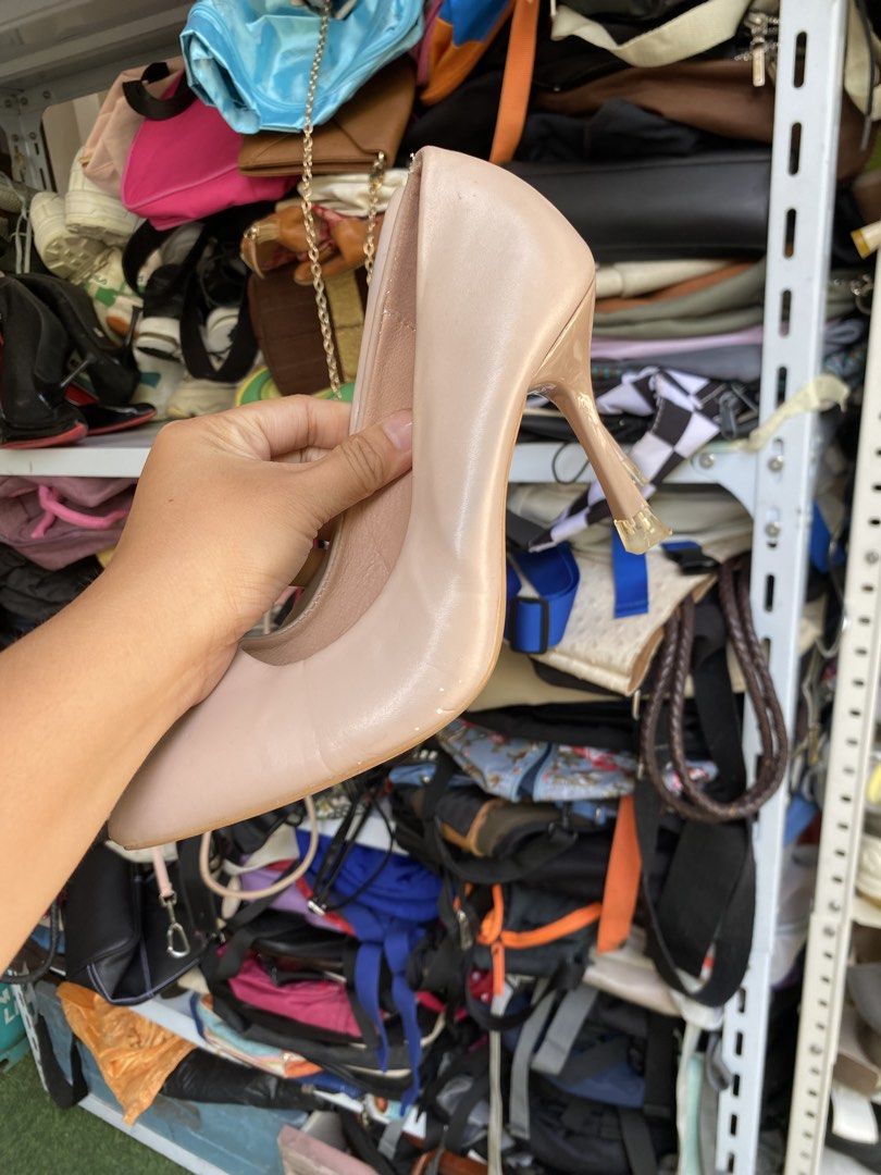 Elegant nude sandal (Category: Heels) located in Davao. Submitted by jennicaestrella_1995 (Listing ID 1465567970, Image 3). Description: .
