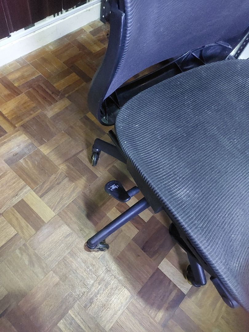 Ergonomic Chair - Black (Category: Office Furniture & Fixtures) located in General Mariano Alvarez. Submitted by jbs_bentahan (Listing ID 1465529796, Image 3). Description: See my marketplace rating for your peace of mind 🙂 RFS: Bibili na ng may arm rest ulit 🟠 Lahat ng functionalities (Height, Tilt) is gumagana. Only issue is yung na sirang Arm Rest (pwedeng gawin dahil yung mismong mechanism is ok pa naman. Need ko lang din hanapin yung screw