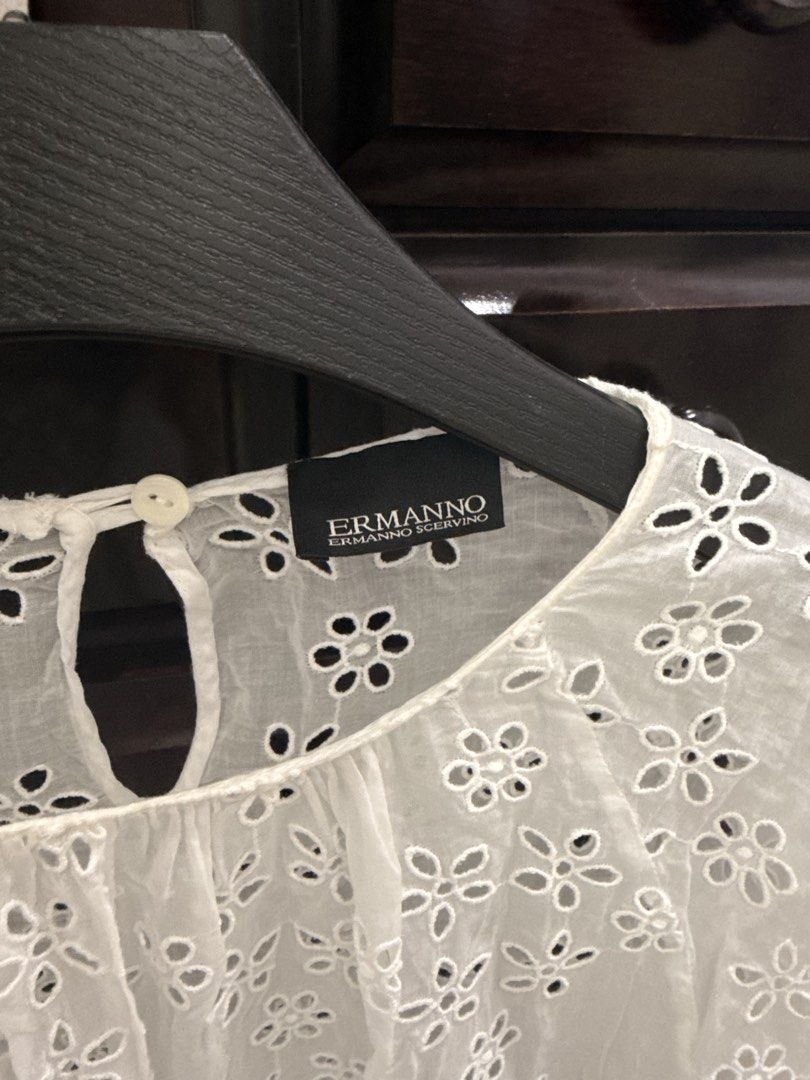 Ermanno Scervino Eyelet long sleeve blouse (Category: Luxury Apparel) located in San Pablo. Submitted by iamtrina (Listing ID 1465401399, Image 3). Description: Size 36 Fits up to 38” bust Up to 38” waist.