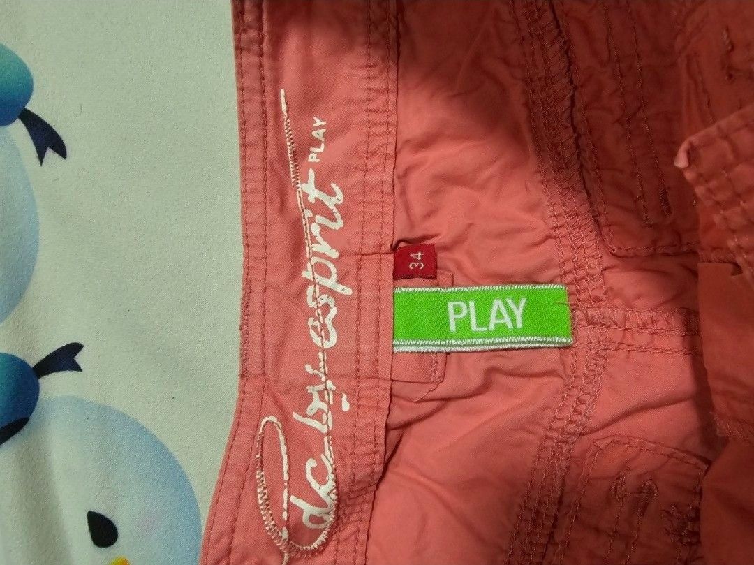 Esprit Pink Cargo Shorts (Category: Shorts) located in Quezon City. Submitted by snowflakes.specials (Listing ID 1465454502, Image 3). Description: Size 34 Fits 25-26 Good condition.