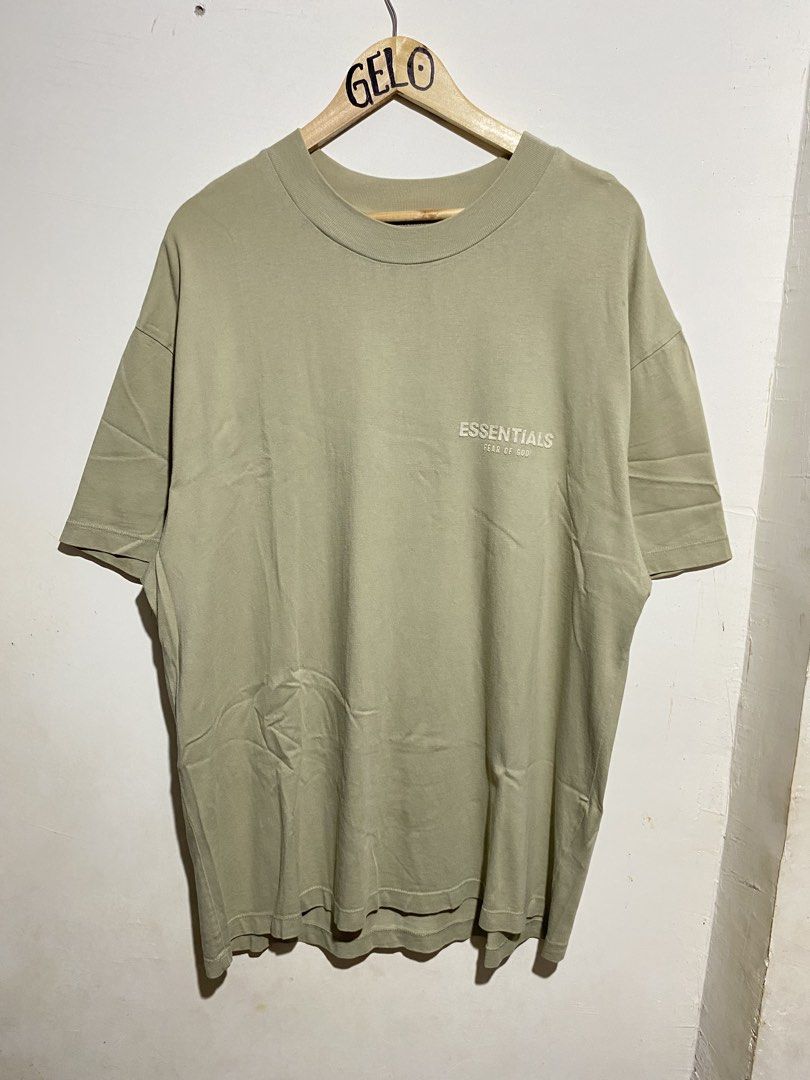 ESSENTIALS FOG TEE (Category: Activewear) located in Cagayan de Oro. Submitted by ansasalab39908 (Listing ID 1465529405, Image 1). Description: Size XL (W24x32) Condition: Vgoodcondition Color rate:9.8/10 Flaws:None.