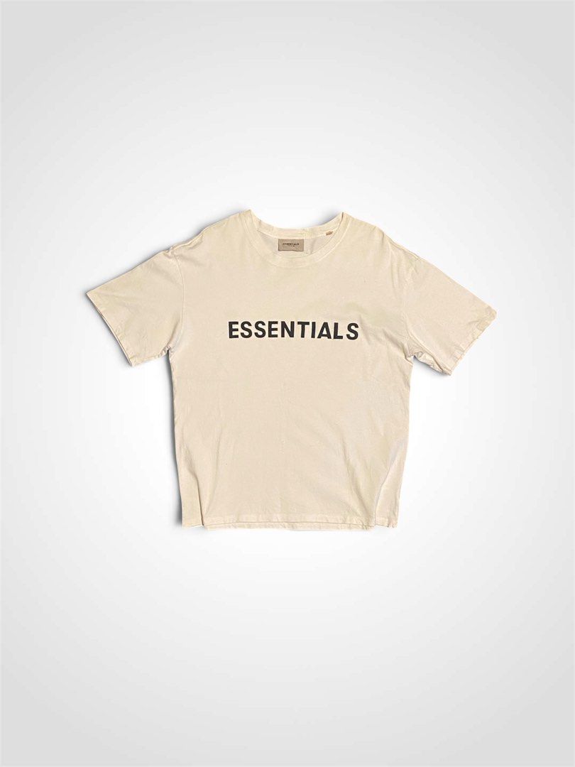 Essentials Tshirt (Category: Tshirts & Polo Shirts ) located in Talavera. Submitted by adrnvault (Listing ID 1465386109, Image 1). Description: Essential Tshirt🔥 Good condition Color rate 9/10 Need wash Width: 22 Length: 28 .