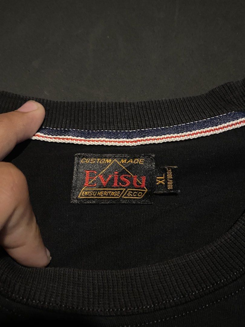 Evisu big script (Category: Tshirts & Polo Shirts ) located in Talavera. Submitted by adrnvault (Listing ID 1465386261, Image 2). Description: Evisu Tshirt🔥 Excellent condi Color rate 9/10 No issue width: 20 Length: 26 .