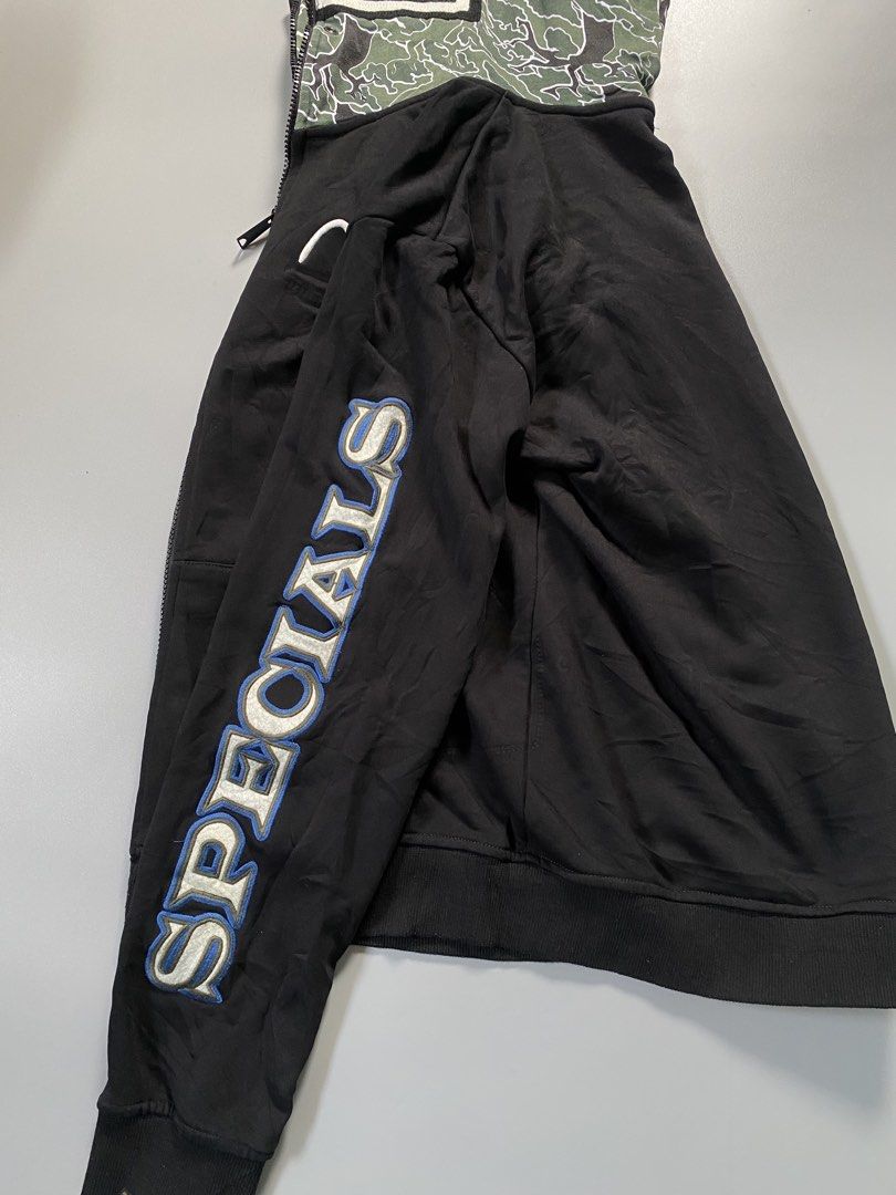 Evisu Full Zip (Category: Coats, Jackets and Outerwear) located in Manila. Submitted by r4y.garm3nts (Listing ID 1465424668, Image 2). Description: Width 23 Length 28.