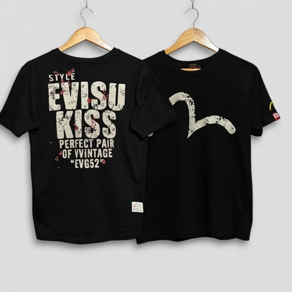 EVISU THSIRT (Category: Tshirts & Polo Shirts ) located in Muntinlupa City. Submitted by nofame12 (Listing ID 1465393955, Image 1). Description: PLEASE CHECK THE DETAILS OF THE ITEM ON SECOND PHOTO. LOCATION - SUCAT MUNTINLUPA CITY.