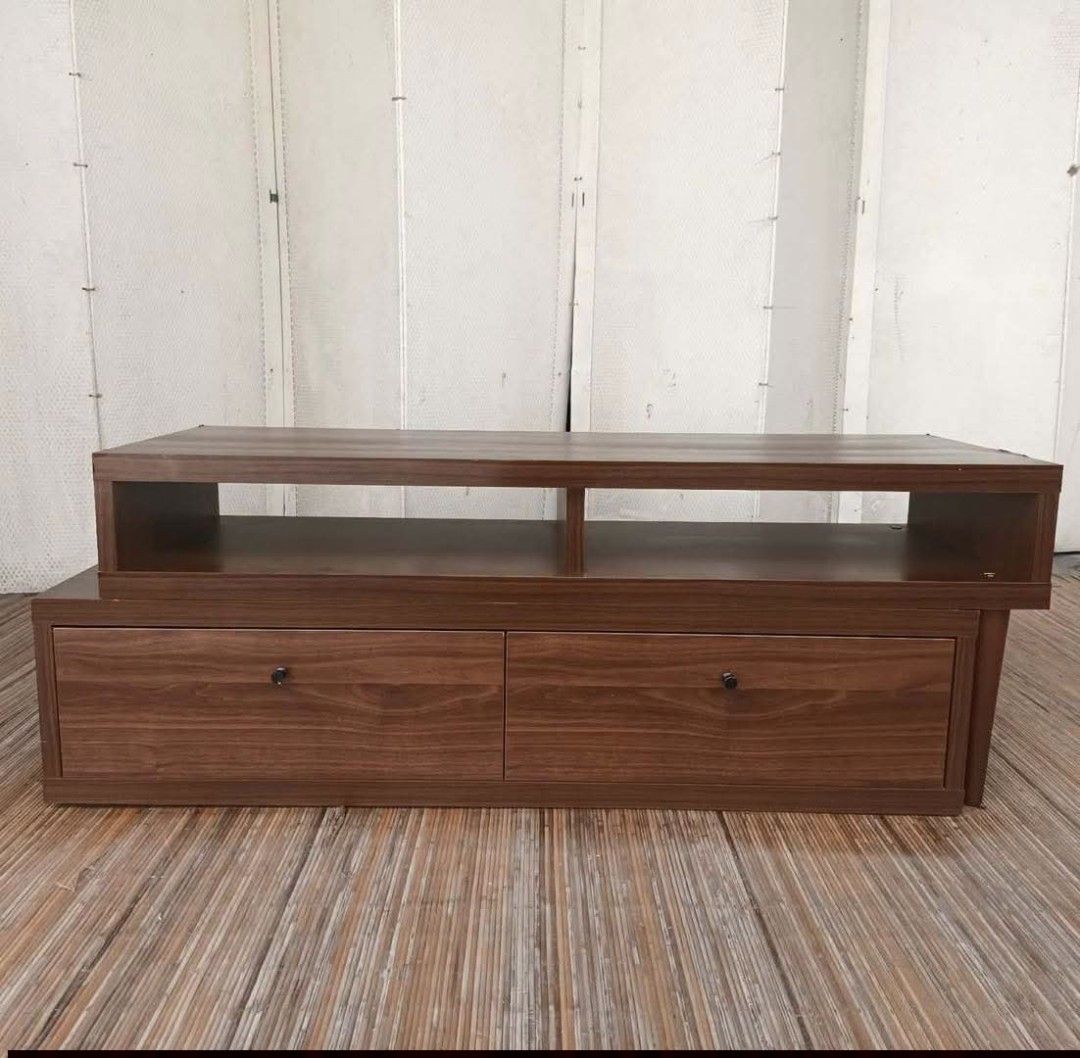Extendable Tv Rack (Category: TV Consoles) located in Meycauayan. Submitted by marygracecasimiro (Listing ID 1465479854, Image 1). Description: Extendable TV Rack L44-73 x W15 x H10/16 Price: 4,700🩷🧡.