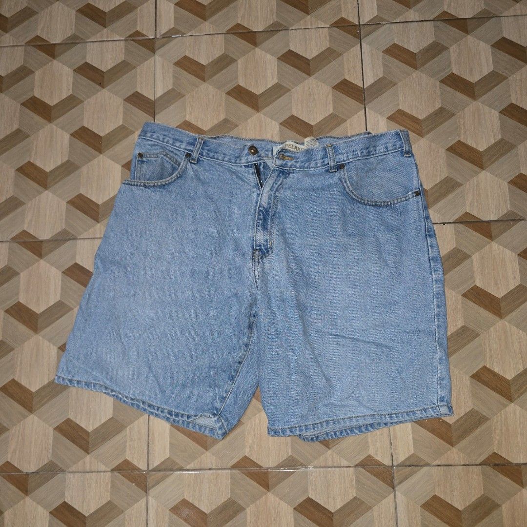 Faded Glory Men’s Shorts / Jorts - Size 40 (Category: Shorts) located in Caloocan City. Submitted by kielaldrei26326 (Listing ID 1465429644, Image 1). Description: Faded Glory Men’s Relaxed Fit Denim Shorts / Jorts - Size 40 RFS: Declutter Can ship nationwide.
