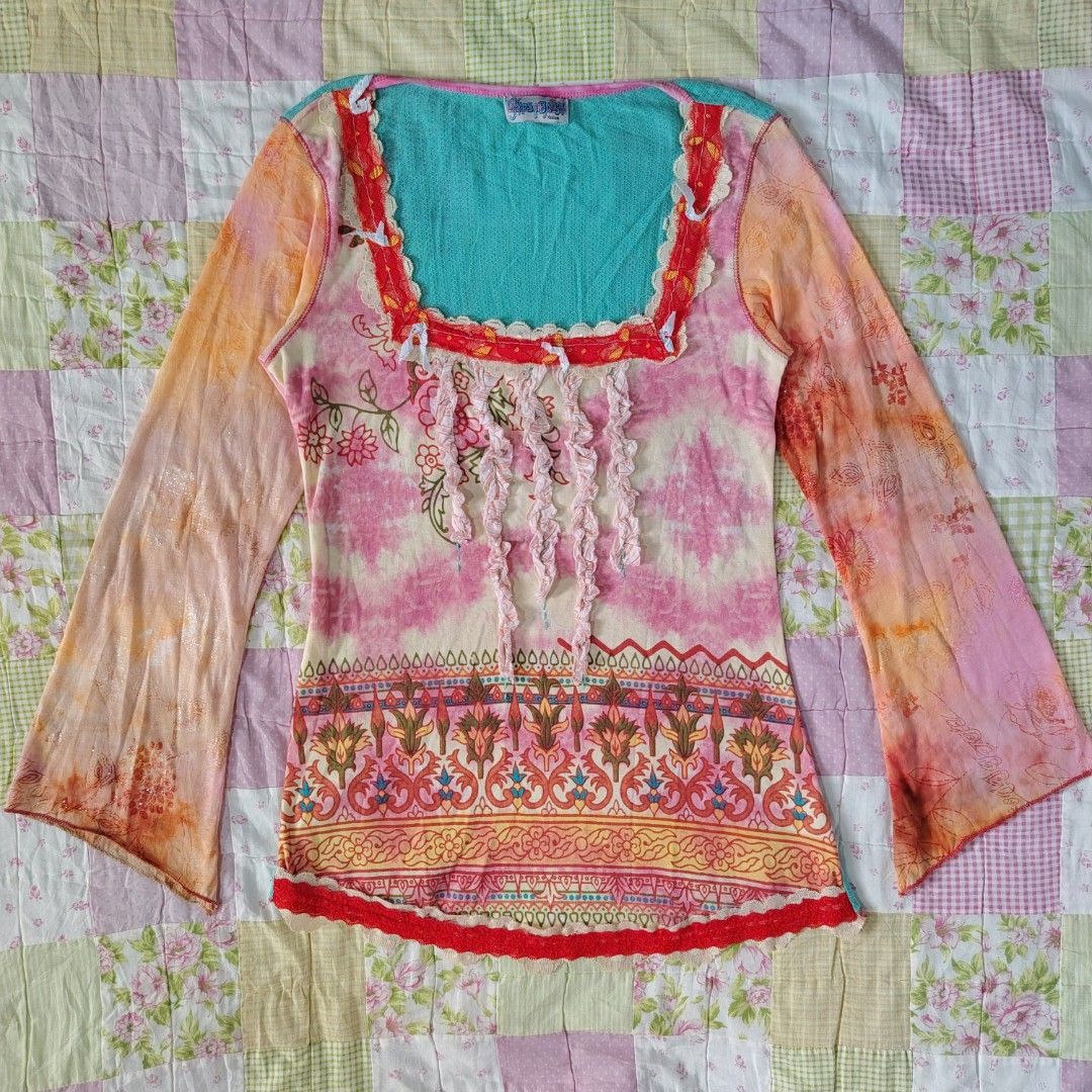 Fairycore Flare Sleeve Top (Category: Longsleeves) located in Baguio. Submitted by gwynthings (Listing ID 1465405962, Image 1). Description: fairycore flare sleeve top — size MEDIUM on tag — no flaws.