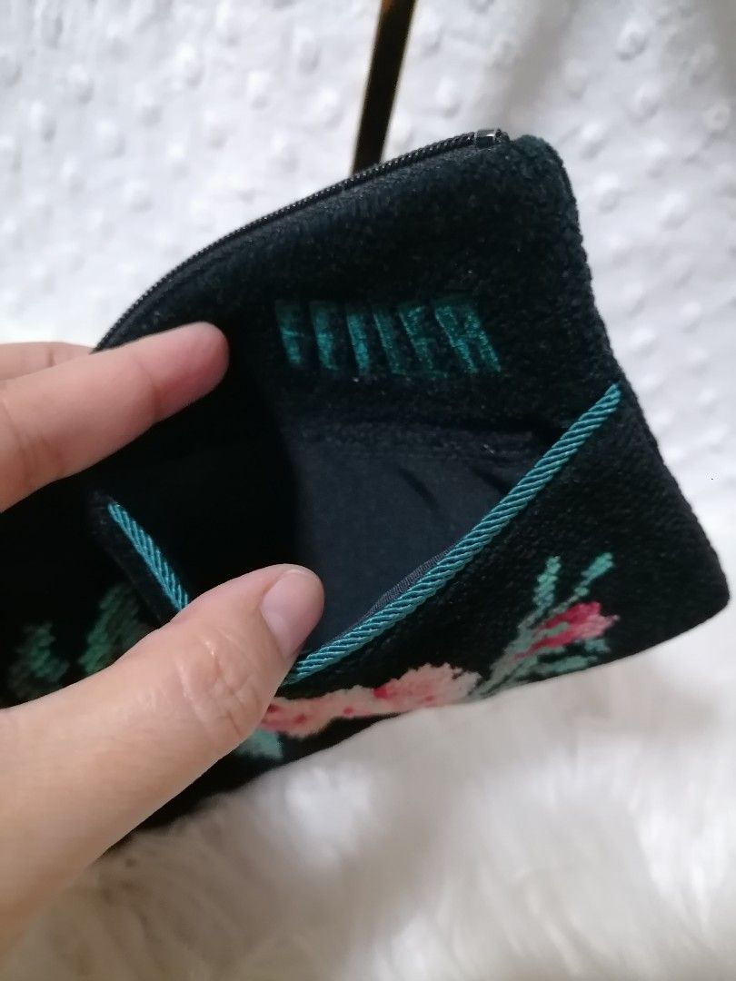 Feiler Pouch (Category: Purses & Pouches) located in Butuan. Submitted by az-branded.items (Listing ID 1465502674, Image 3). Description: Coded.. Ykk zip.. Authentic item From Japan.