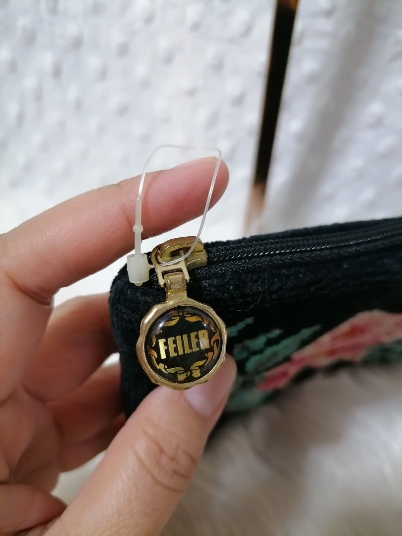 Feiler Pouch (Category: Purses & Pouches) located in Butuan. Submitted by az-branded.items (Listing ID 1465502674, Image 2). Description: Coded.. Ykk zip.. Authentic item From Japan.
