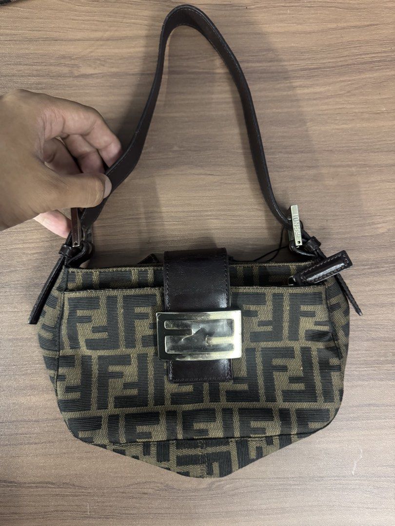fendi bundle (Category: Shoulder Bags) located in Quezon City. Submitted by odd_japansurplus (Listing ID 1465425579, Image 3). Description: .