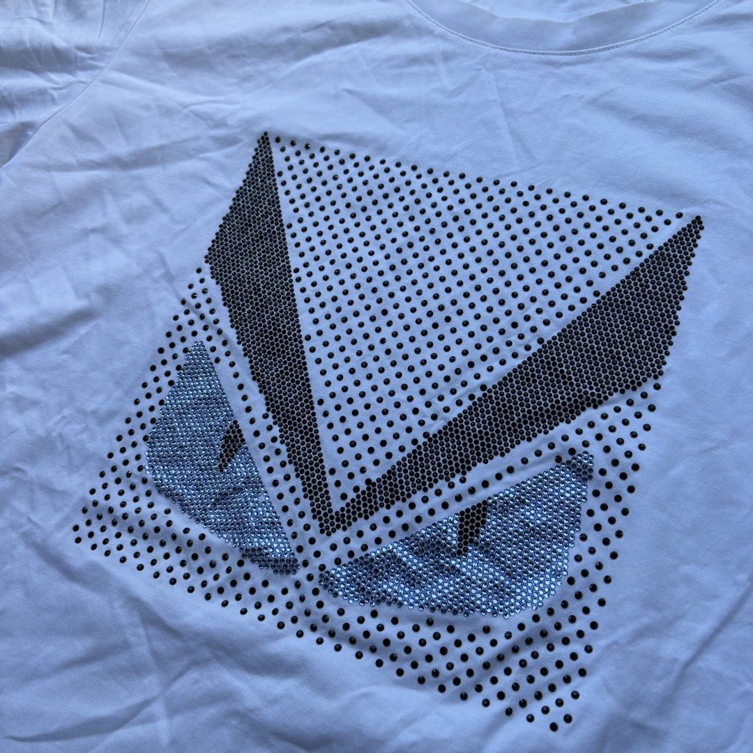 Fendi Roma (Category: Tshirts & Polo Shirts ) located in Baliuag. Submitted by 2nd_deal (Listing ID 1465563222, Image 3). Description: Fendi size large 21/29 .