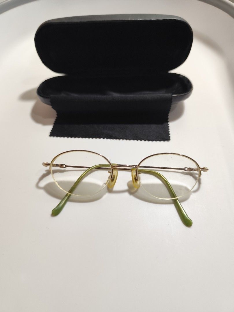 FENDI Vintage Gold Frame (Category: Sunglasses & Eyewear) located in Cebu City. Submitted by icoolectnsellect (Listing ID 1465518629, Image 1). Description: Issue: RX lens. Bought at Garage Sale. Authenticity not Guaranteed, di ko alam if legit or Fake. Buy @ your own Risk. All EyeGlasses or Sun Glasses ay may Grado or Prescription Glasses. Please be careful para di masira mata nyo, you can change the lens and frame na lng kunin. Not sure if Repl