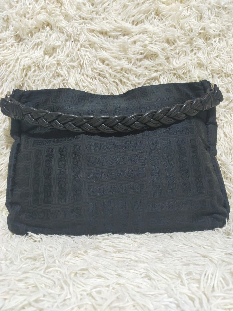 Ferragamo (Category: Shoulder Bags) located in Manila. Submitted by darleng.d228ef (Listing ID 1465384039, Image 3). Description: .