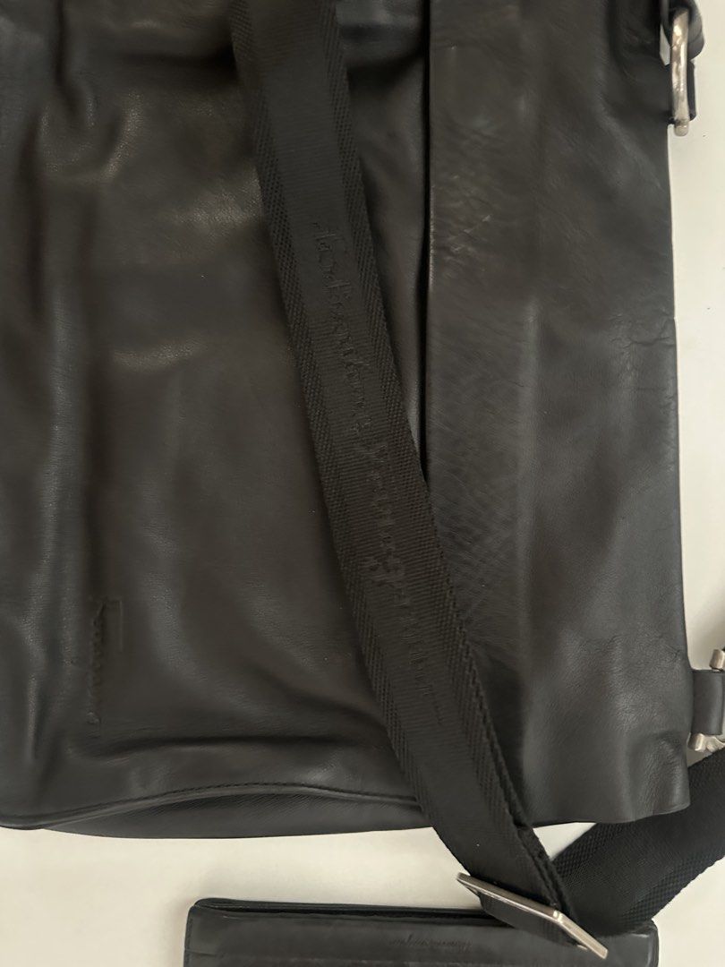 Ferragamo sling bag (Category: Luxury Bags & Wallets) located in Caloocan City. Submitted by quickmoon.b44553 (Listing ID 1465389750, Image 3). Description: .