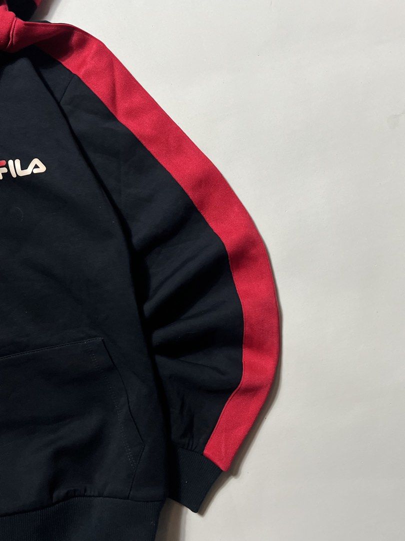 Fila (Category: Activewear) located in Manila. Submitted by tripnimichael (Listing ID 1465472120, Image 3). Description: Size-medium Width-19 Length-22 Issue-None .