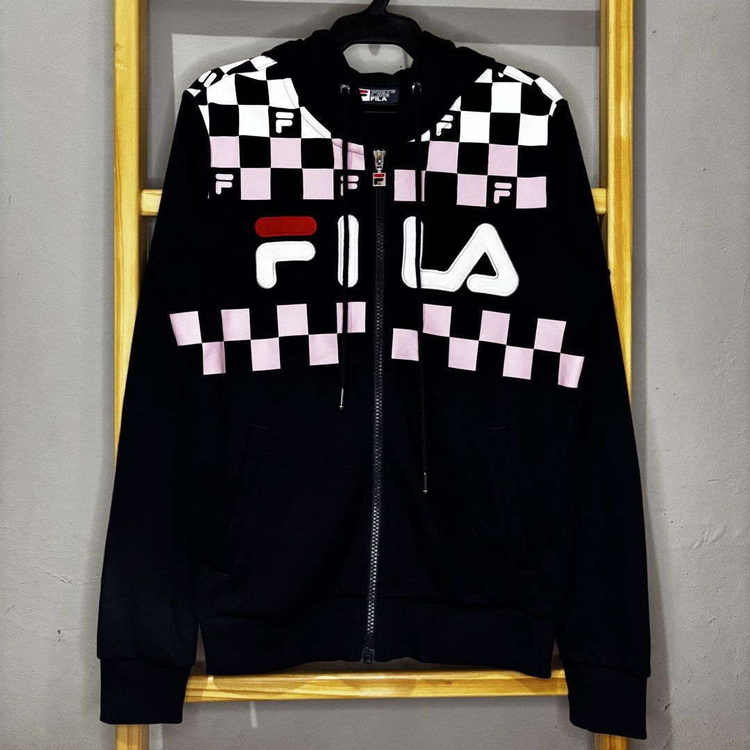Fila kids hoodie jacket (Category: Babies & Kids Fashion) located in Valenzuela. Submitted by thriftynanay88 (Listing ID 1465456228, Image 1). Description: Size 160 on tag 12Y.