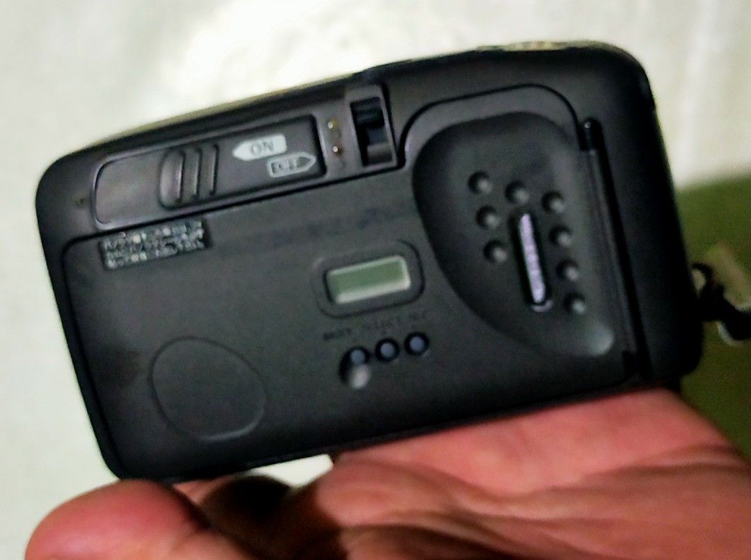 FILM CAMERA (Category: Cameras) located in Manila. Submitted by elilee_80 (Listing ID 1465491395, Image 2). Description: FOR SALE! RICOH MyPort ZOOM 320Ps (Compact 35mm Pn'S FILM CAMERA) TESTED 100% Working CR123A Battery Operated Importedand made in japan In Verygood Working Condition AS-IS! 2,800php PAYMENT: Gcash/Cebuana SHIPPING: LBC/ J&T PICKUP: Lalamove/Grab/Mr.Speedy/Tok-Tok! MEETUP: SM angono.