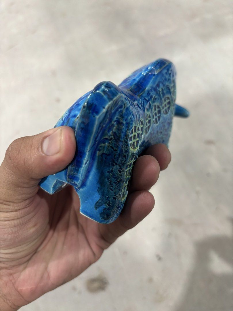 Flavia (Category: Luxury Accessories) located in Legazpi City. Submitted by thesource052 (Listing ID 1465561849, Image 3). Description: Flavia Bitossi Rimini Blue Aldo Londi Bull Pottery Statue.