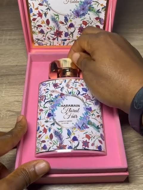Floral Flair (Category: Fragrance & Deodorants) located in Mandaluyong City. Submitted by fashionizta_panda (Listing ID 1465377389, Image 3). Description: 99% juice.