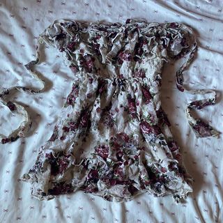 (Category: ) located in . Submitted by rare.cloud_atelier (Listing ID 1465536828, Image 1). Description: .