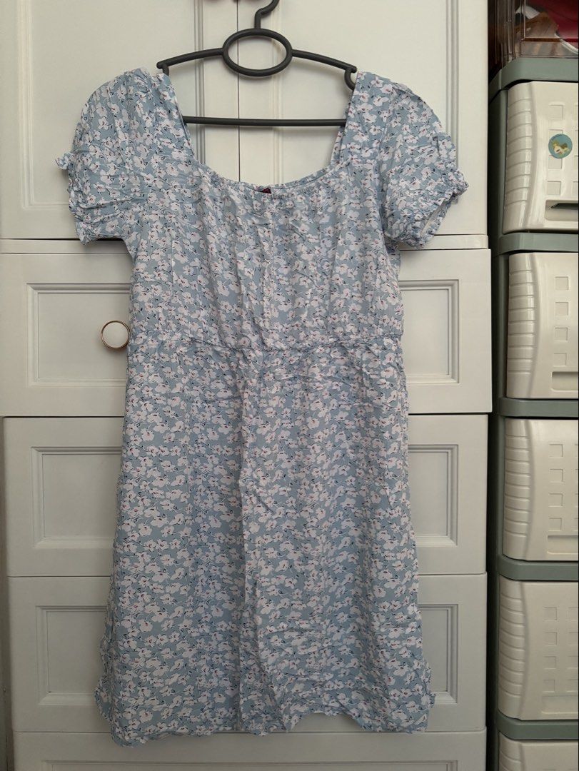 Floral Maternity Dress (Category: Dresses) located in Nabua. Submitted by prlvdthgss (Listing ID 1465507666, Image 2). Description: The first photo is AI-generated ✨ RFS:Decluttering 💖 Large on tag 🏷️ Bought this as my maternity dress pero pwede naman ito kahit hindi ka buntis 🥰 Price+sf Gcash/Maribank 📍camsur, bicol .