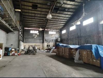 For Rent Warehouse Malabon area (Category: Commercial) located in Quezon City. Submitted by ppcresour33395 (Listing ID 1465417170, Image 2). Description: Commercial Warehouse Space For Lease 100k / month 350 Sqm Lot Area High Ceiling Inside a compound..
