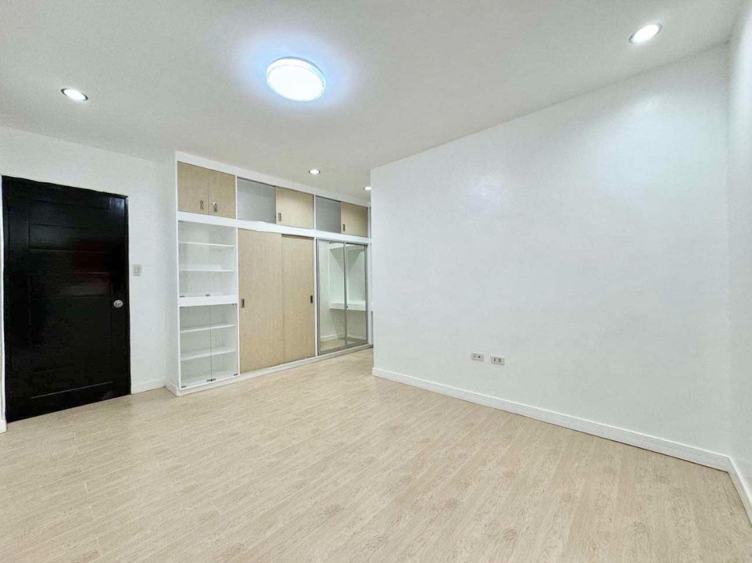 (Category: ) located in . Submitted by luxerealtyph (Listing ID 1465516849, Image 1). Description: .