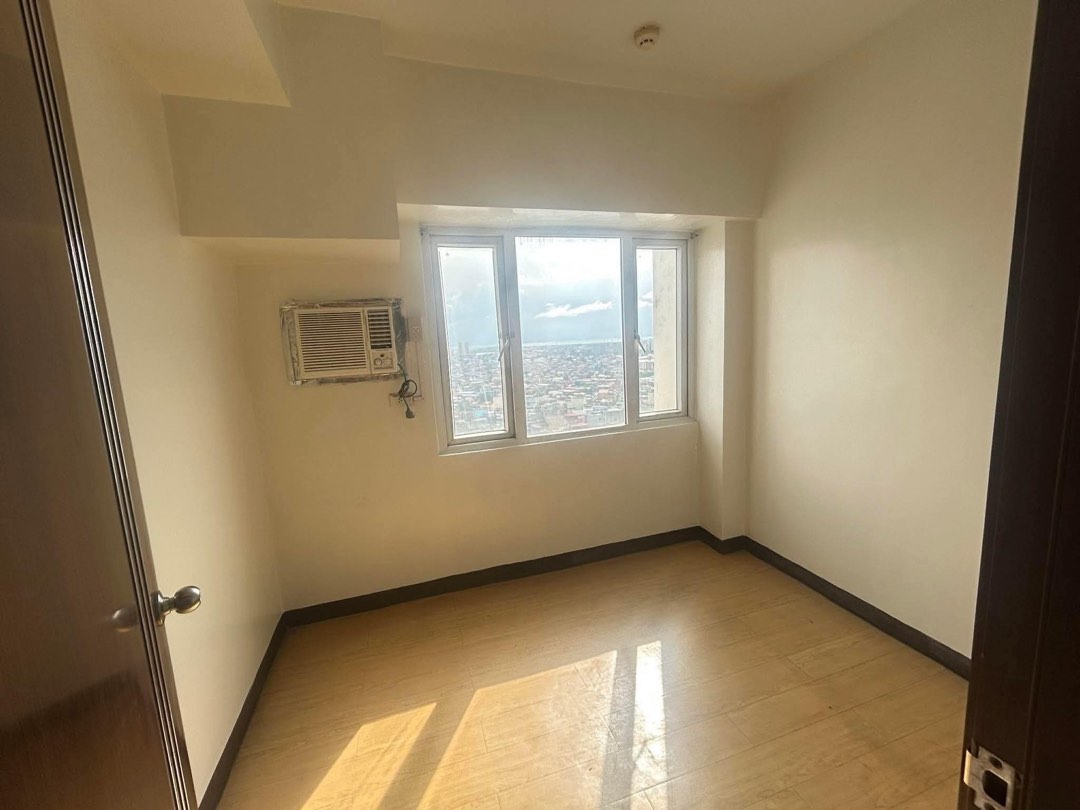 (Category: ) located in . Submitted by synergeticrealtyinc (Listing ID 1465441256, Image 1). Description: .